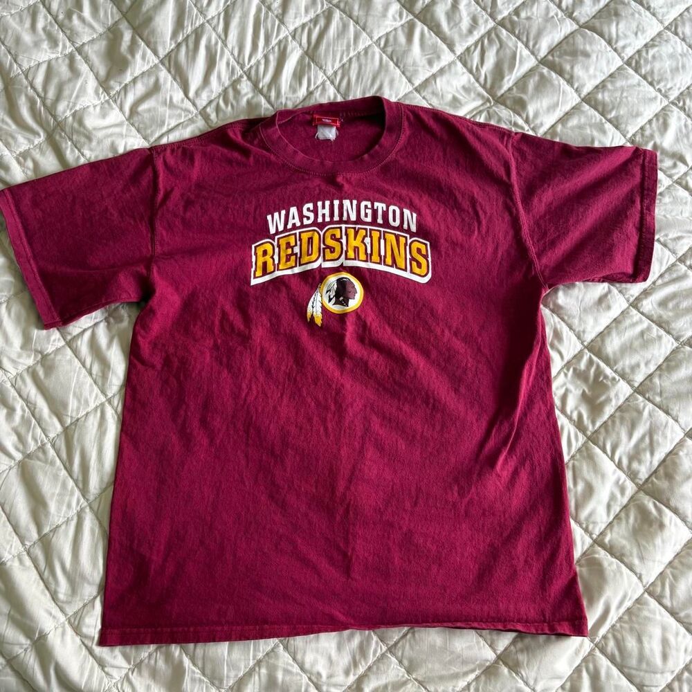 Nfl Men's Burgundy and Red T-shirt